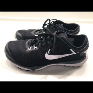 Volleyball shoes